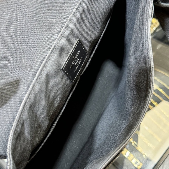 Authentic Louis Vuitton Damier Graphite District PM Messenger Bag - Picture 11 of 12